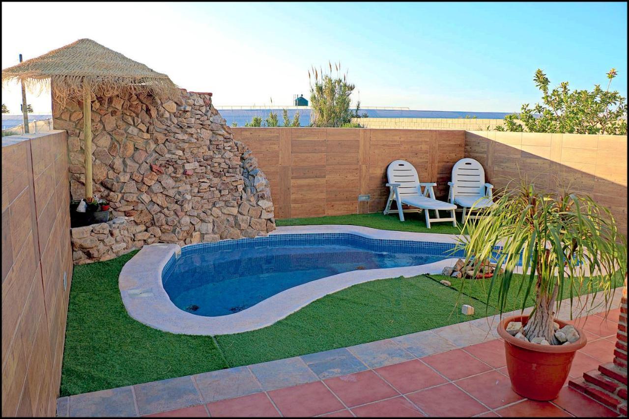 Acogedor chalet con piscina Conil De La Frontera Exterior foto