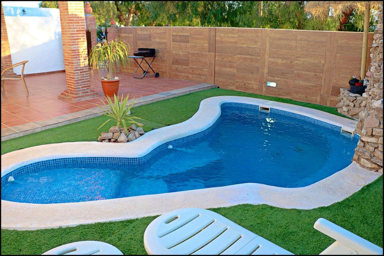 Acogedor chalet con piscina Conil De La Frontera Exterior foto