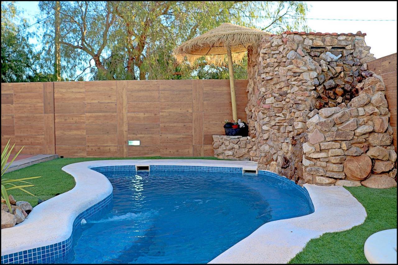 Acogedor chalet con piscina Conil De La Frontera Exterior foto